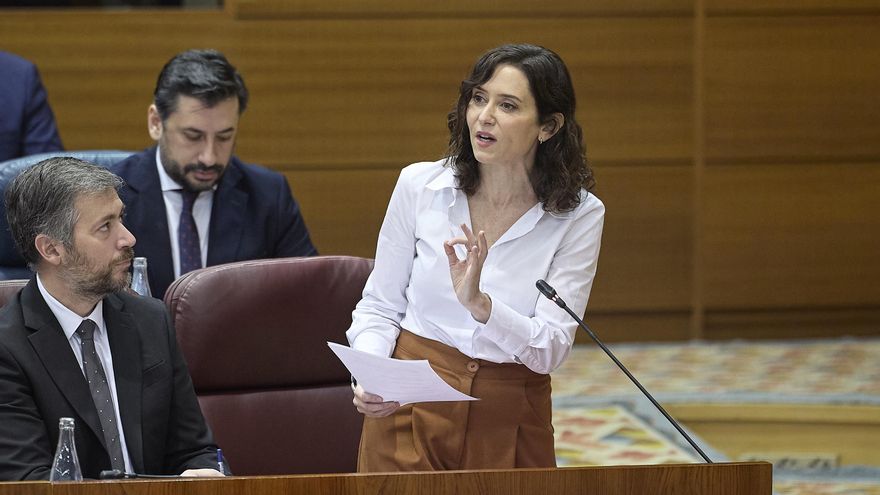 La presidenta de la Comunidad de Madrid, Isabel Díaz Ayuso, durante el pleno de la Asamblea de Madrid, a 19 de febrero de 2026, en Madrid (España).