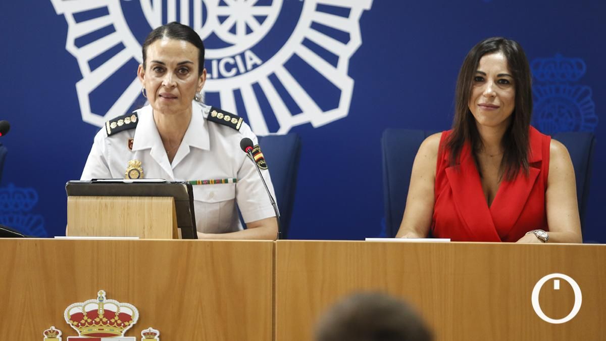 Presentación de diez policías en prácticas de la 38ª promoción de la Escala Básica