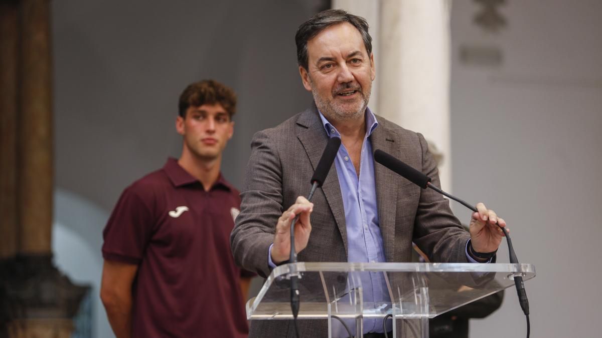 Presentación de Enol Rodríguez como jugador del Córdoba CF