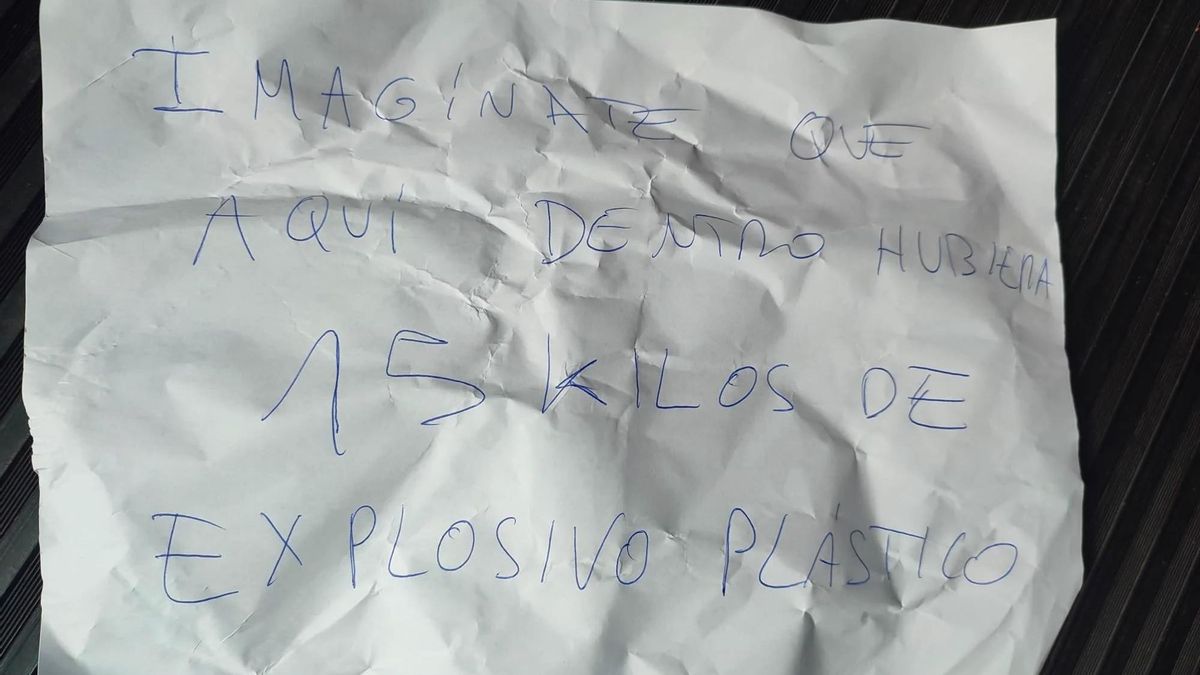 "Imaginate, que aquí dentro, hubiera 15 kilos de explosivo plástico", la amenaza al PSOE de Oviedo