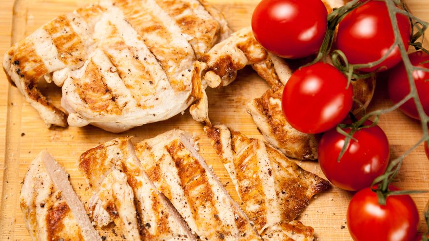 Pollo a la Toscana: la receta típica italiana que se hace en apenas 30 minutos y con ingredientes asequibles