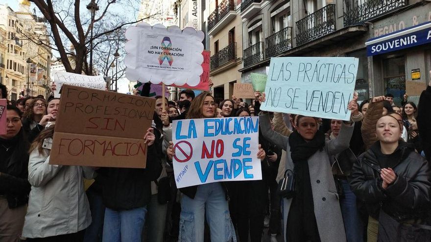 La FP privada acapara las prácticas en centros sanitarios y hace peligrar el título del alumnado de la pública
