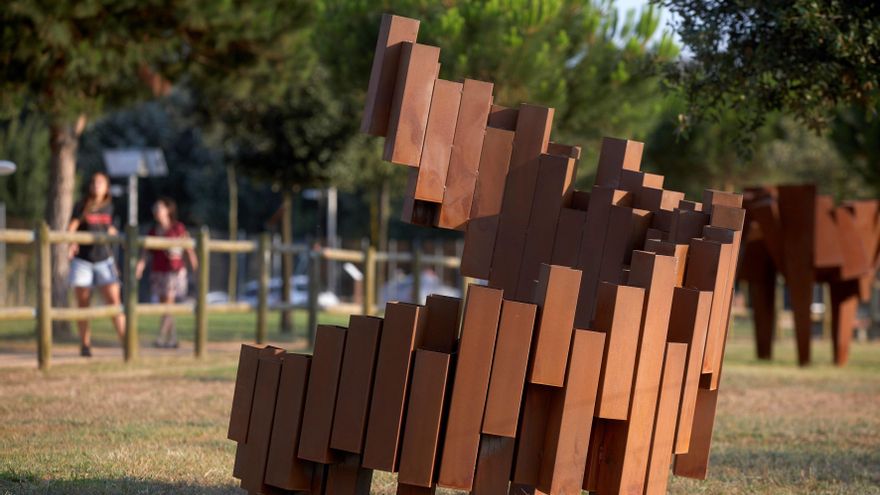 El zaragozano Santiago Gimeno expone "Huellas II" en Castell-Platja d'Aro