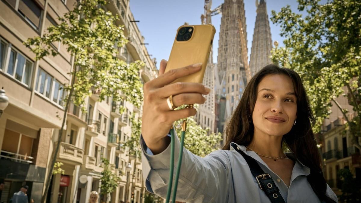 'La vida Barcelona': la comedia romántica que genera rechazo por idealizar una ciudad marcada por la gentrificación