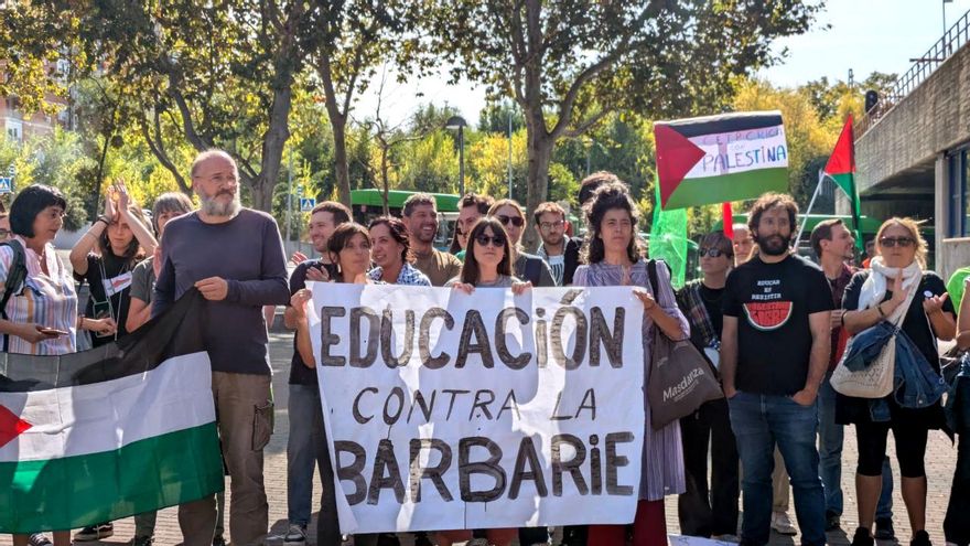 Los docentes paran por Gaza y avanzan una denuncia contra la “represión” de Ayuso a símbolos palestinos en las clases