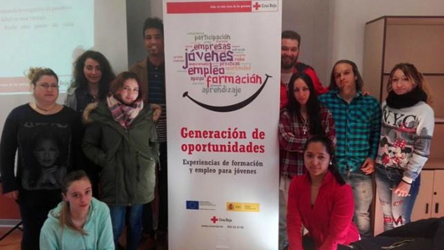 pulsa empleo cruz roja juventud jóvenes león formación trabajo garantía social