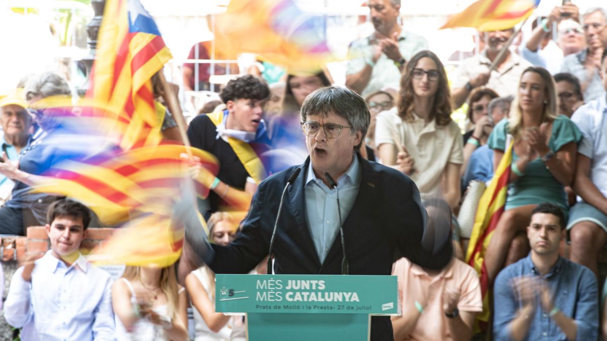 Puigdemont en un acto de Junts en Prats de Molló (Francia) en julio.