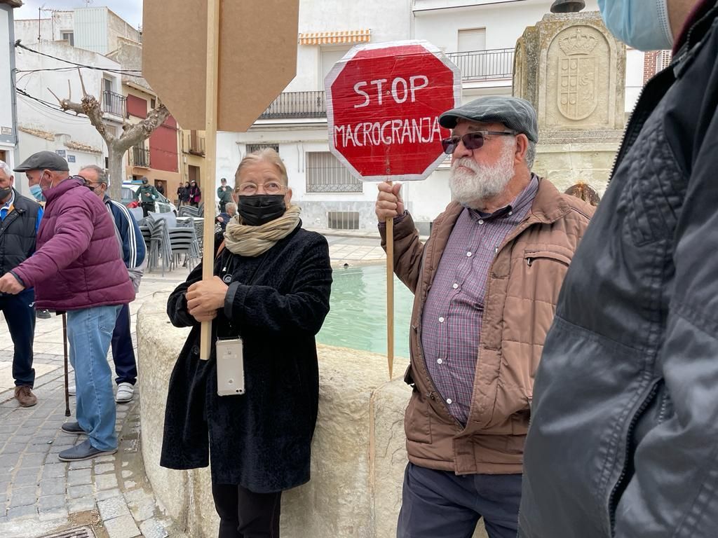 Barajas de Melo, otro pueblo conquense contra las macrogranjas