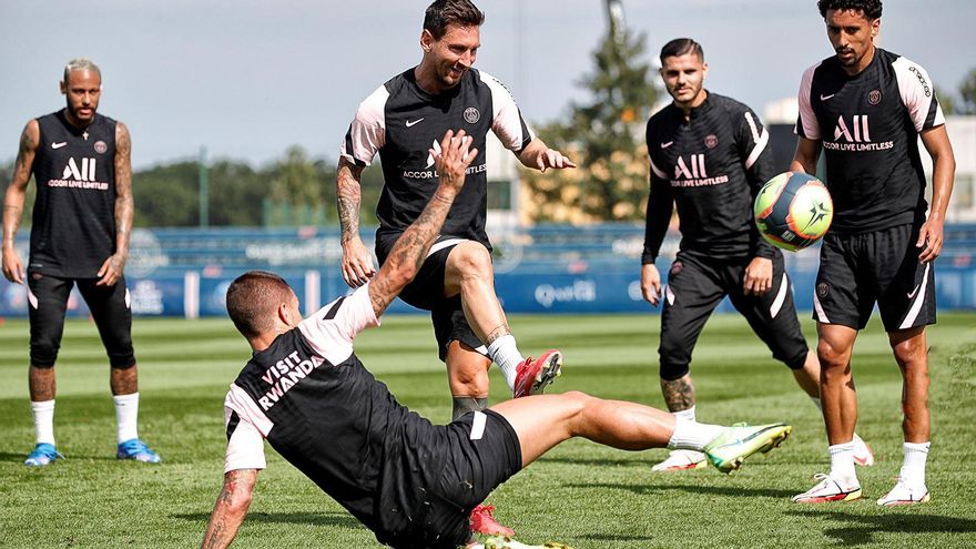 Messi volvió a París y se prepara para debutar el domingo en PSG