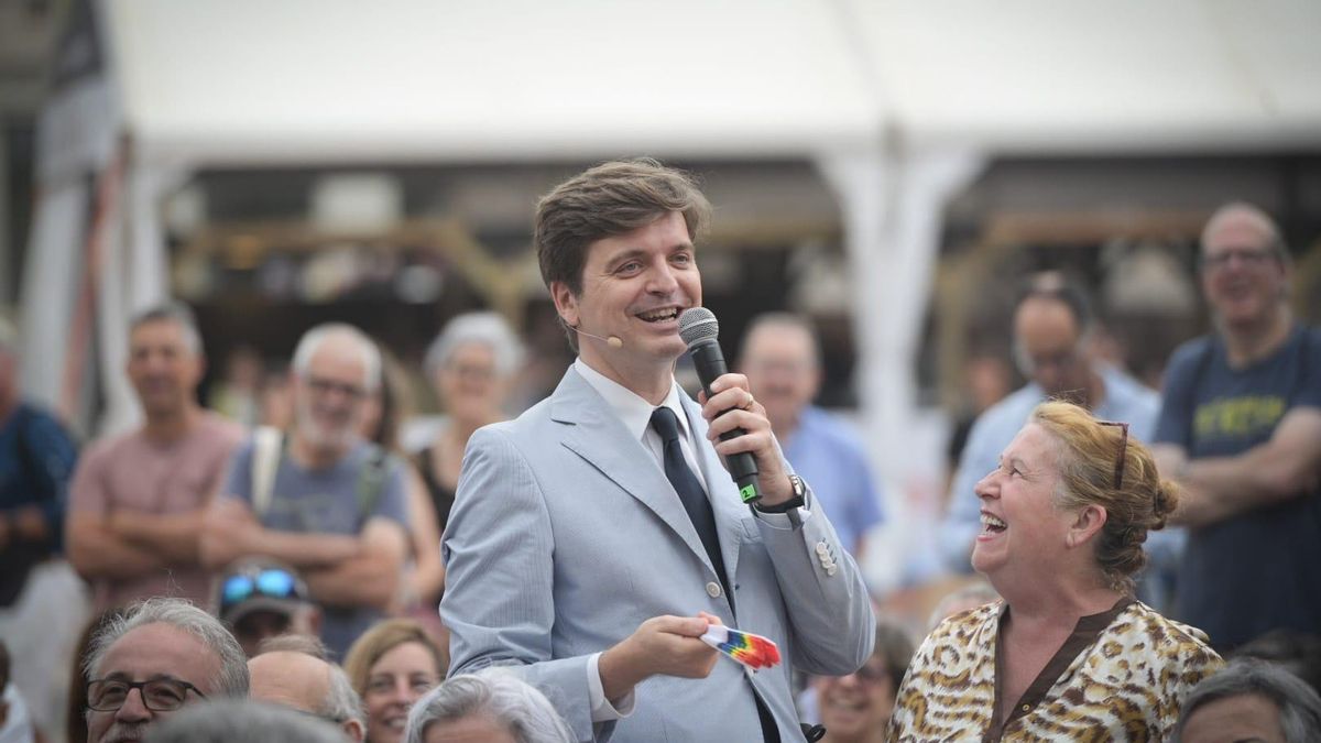 Marc Giró, el maestro de ceremonias, abre el festival.