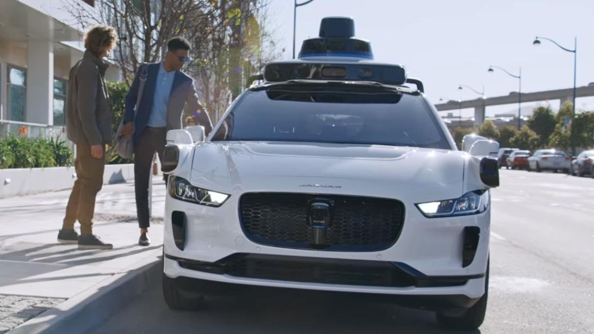 La CEO de Waymo admite que sus vehículos sin conductor acabarán causando muertes y defiende que serán necesarias: "Creo que la sociedad lo aceptará"