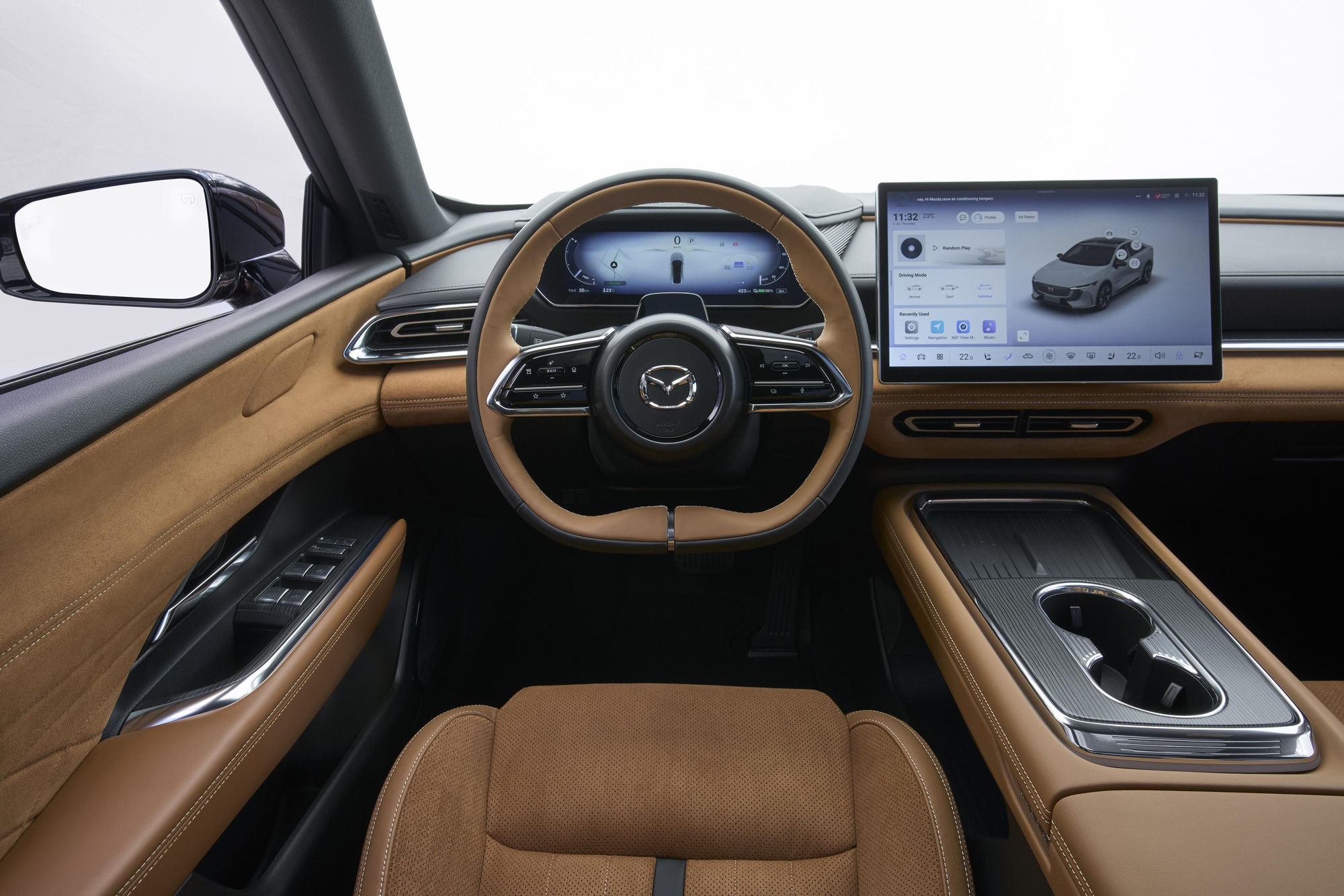 El cuidado y vistoso interior de la versión Takumi Plus.