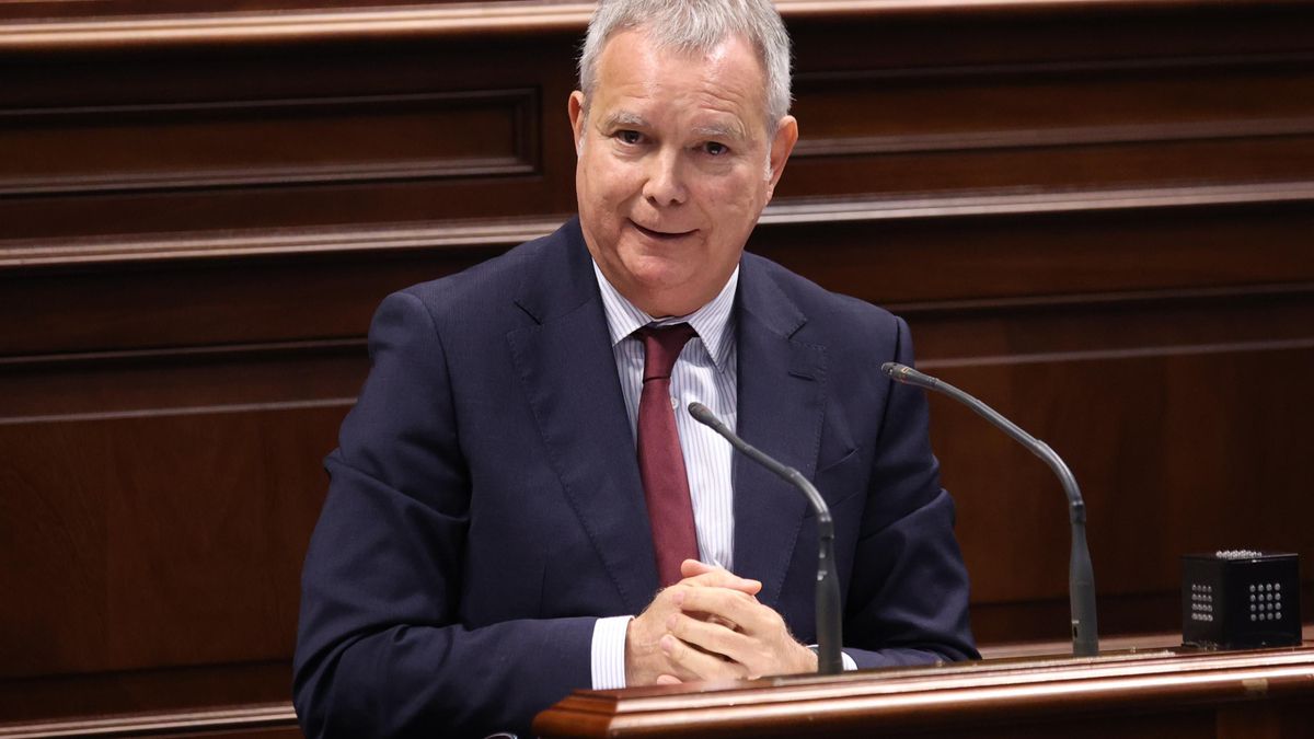 El PSOE acusa a Clavijo de bloquear el Decreto con medidas para "recuperar" Canarias y "renunciar al autogobierno"