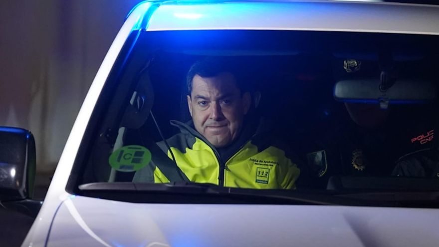 El presidente de la Junta, Juanma Moreno, acude a Adamuz (Córdoba) tras el incidente ferroviario