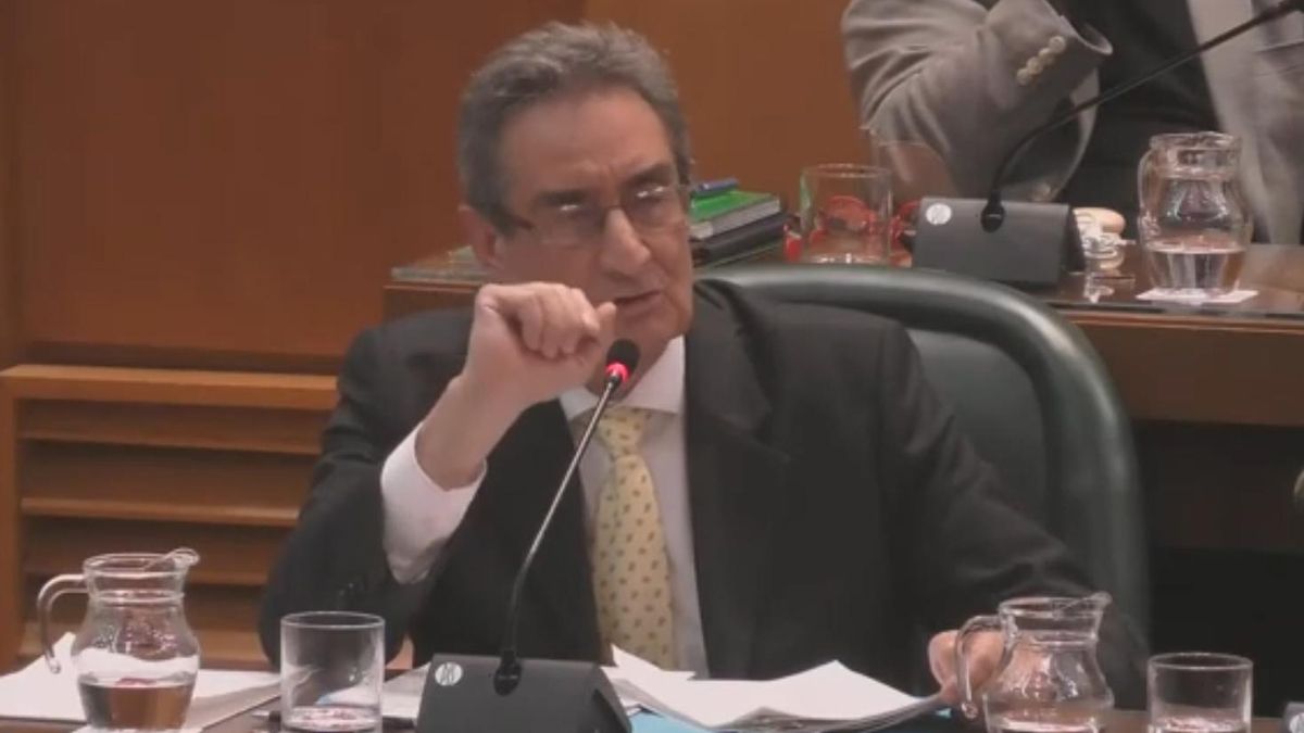 El portavoz de Vox en el Ayuntamiento de Zaragoza rompe con el partido al dejar su acta y critica la “deriva” con Abascal