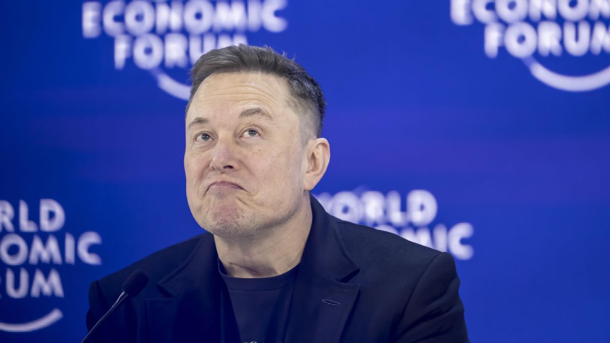 El uso de X se hunde en España: un tercio de sus usuarios la ha abandonado tras la compra de Elon Musk