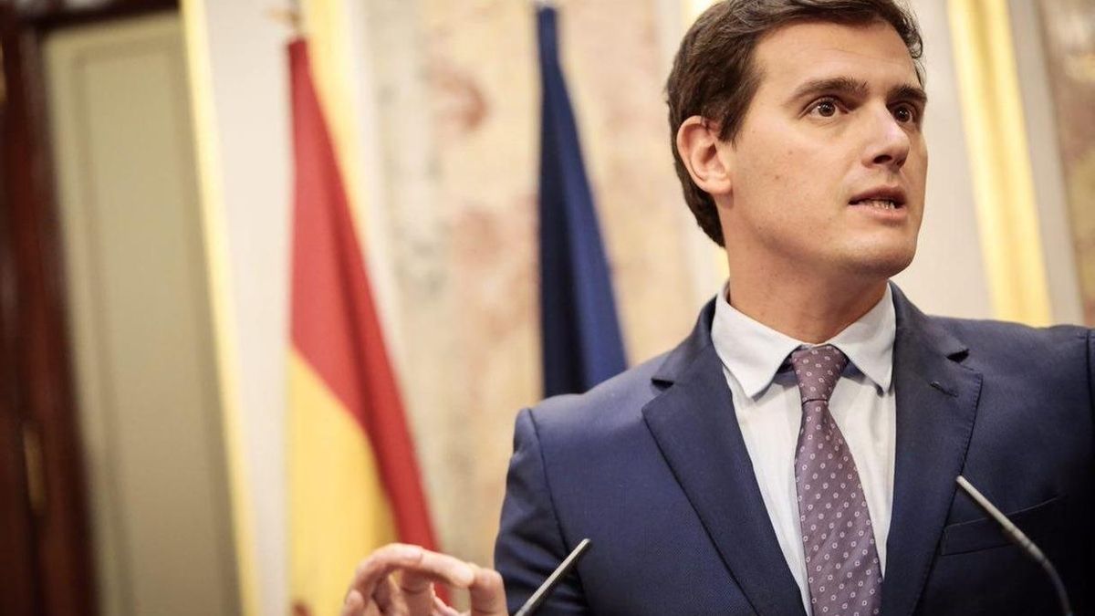 Rivera avisa a Sánchez de que "el Frankenstein se le ha ido de las manos" y le insta a alejarse de los independentistas