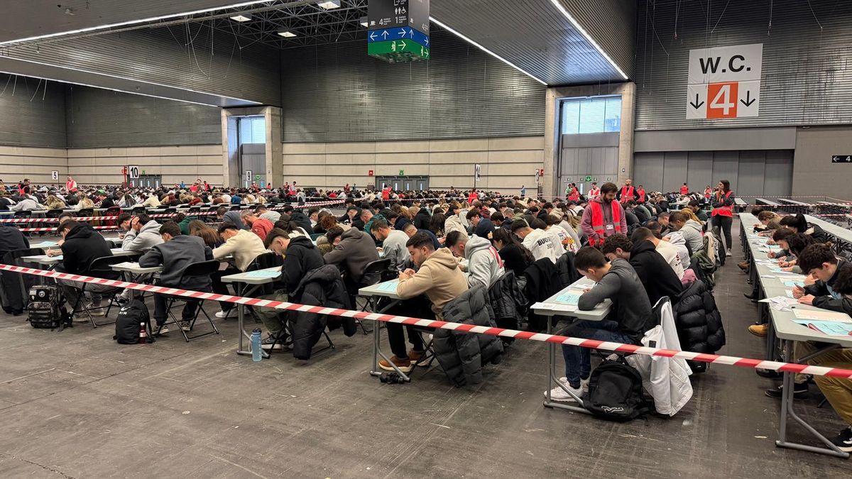 Un total 2.444 personas realizan en el BEC el concurso oposición para interinos en la Policía Local de Euskadi