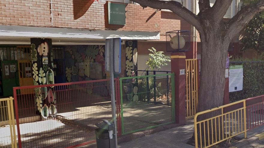 Una menor resulta herida por el impacto de un proyectil en el patio de un colegio de Badajoz