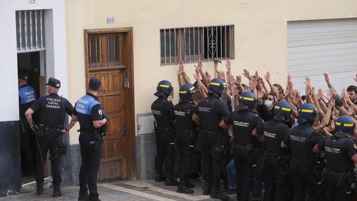Así ha sido el desahucio de una mujer con dos niños a su cargo en Gran Canaria