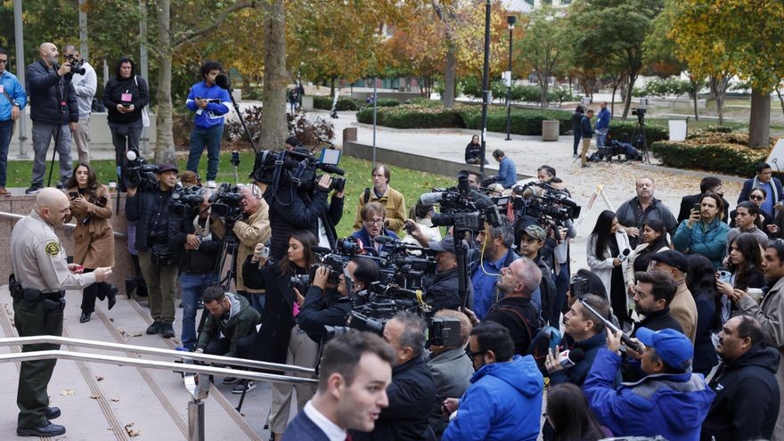 Juez deniega retirar la moción para que los hermanos Menéndez reciban una nueva sentencia
