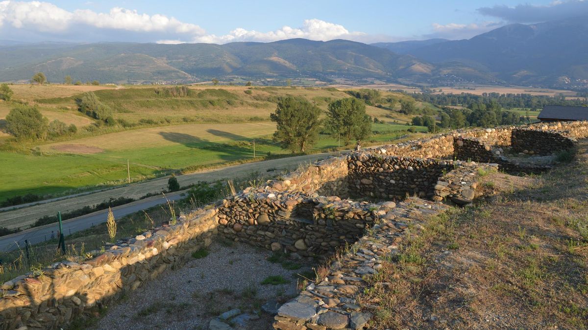 Estructuras en el poblado íbero romano de El Castellote.