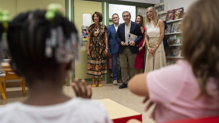 El bipartito valenciano de PP y Vox encara el "peor inicio de curso escolar de la historia" sin las plantillas completas