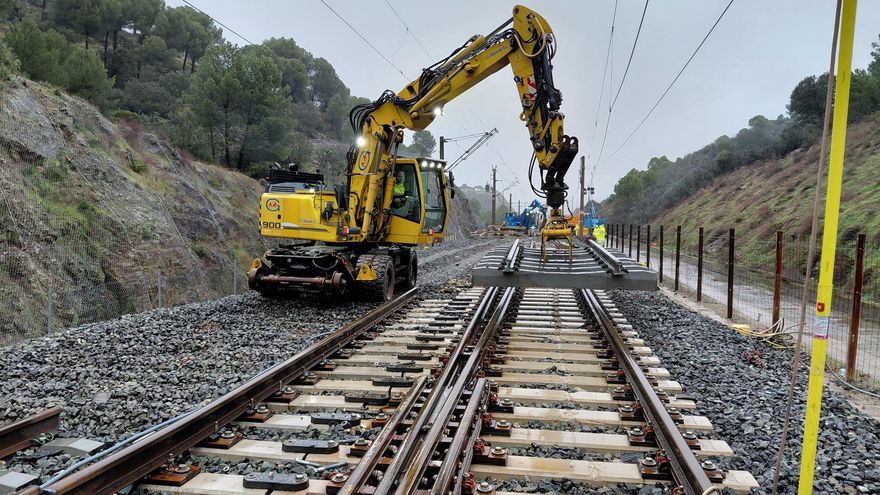 Obras de reparación de las vías en Adamuz, a 30 de enero de 2026, en Adamuz, Córdoba