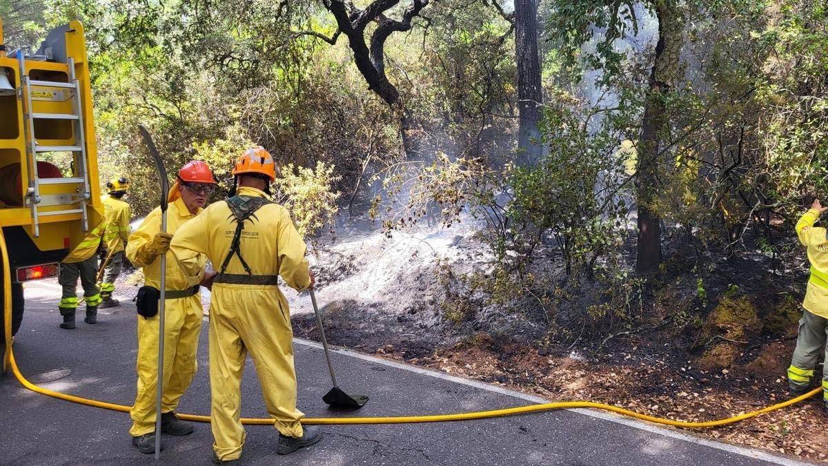 Trassierra reconoce al grupo de auxilio Siete Fincas por su labor ante los incendios