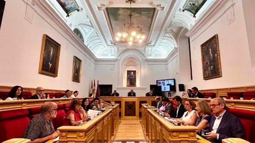 El Pleno del Ayuntamiento de Toledo rechaza recuperar la Concejalía de Igualdad a propuesta del PSOE con los votos en contra de PP y Vox y la abstención de IU-Podemos