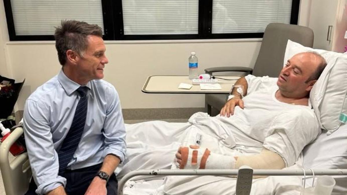 El hombre que desarmó a uno de los autores del atentado de Australia: "No podía permitirlo, tenía que pararlo"