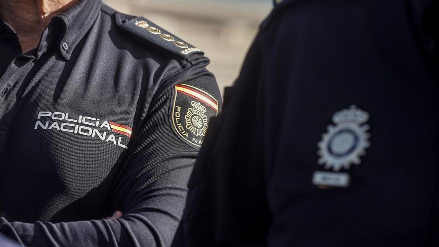 Siete toneladas de cocaína: la policía intercepta en Cambre (A Coruña) uno de los mayores alijos de la historia en Galicia