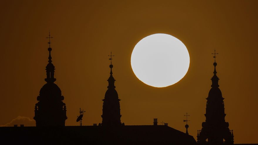 Este miércoles, chubascos localmente fuertes en Cataluña y Baleares y estable en el resto