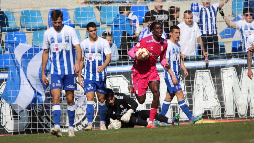 El Tenerife B rema para morir en la orilla