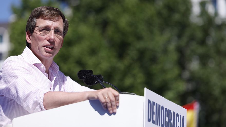 Almeida compara a Sánchez con Rubiales por su "huida hacia adelante": "Se rio de nosotros"