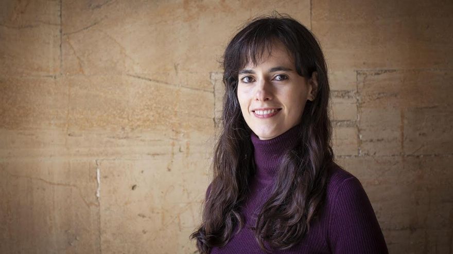 Carissa Véliz, profesora de Oxford: "Si das acceso total a tus datos personales, es muy fácil que te discriminen sin que te enteres"
