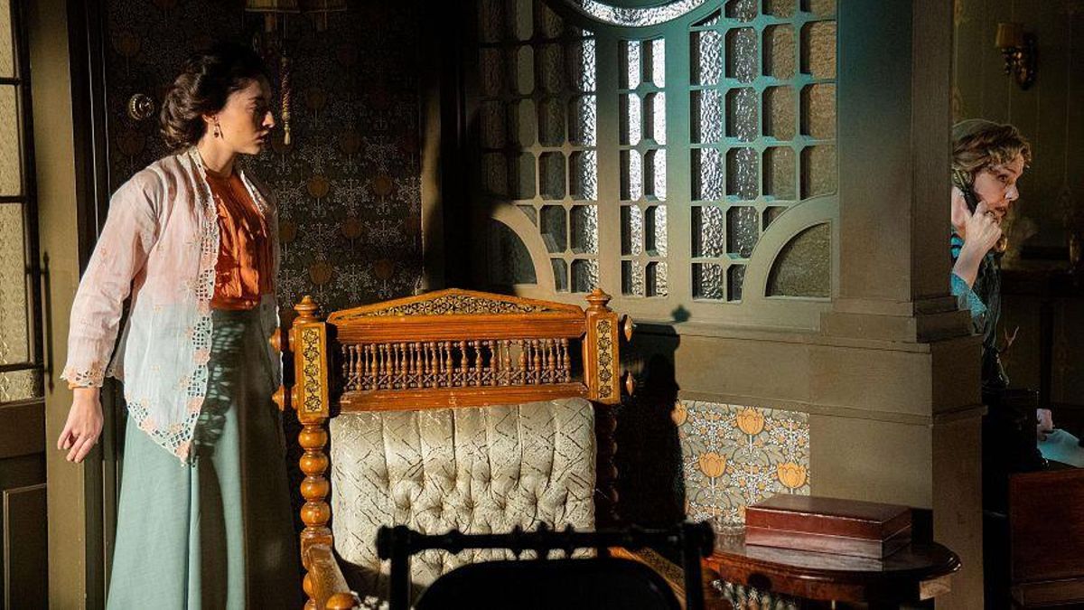 Ángela confirma sus sospechas respecto al plan de Cruz