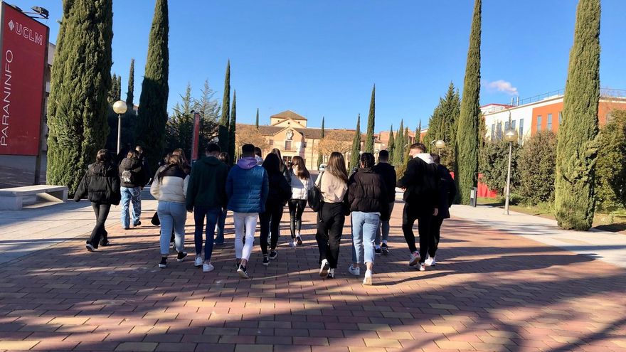 Visitas y puertas abiertas en la UCLM como puente de futuro para los estudiantes de Bachillerato y Secundaria
