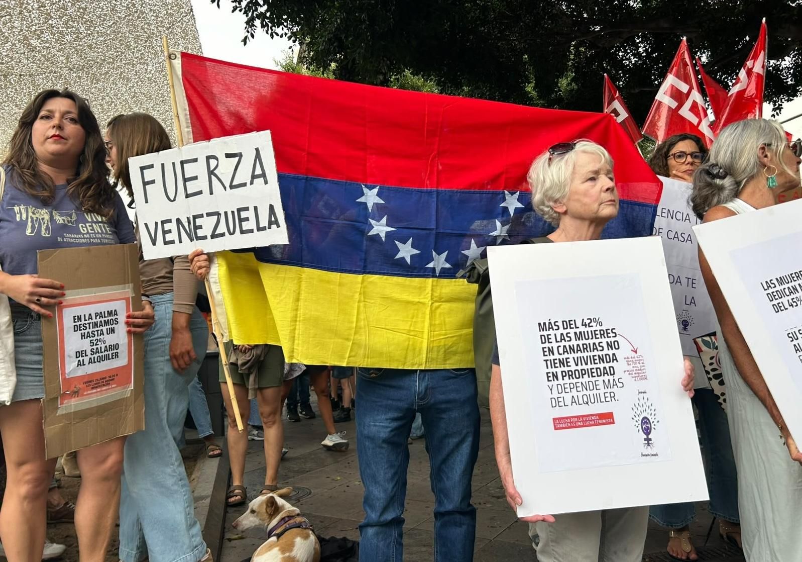 Manifestación este viernes en Los Llanos de Aridane para reclamar una vivienda digna. LA PALMA AHORA