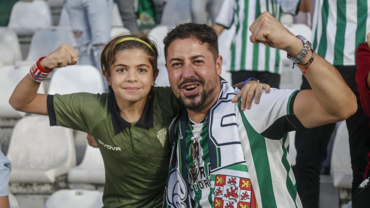 Grada Blanquiverde del Córdoba CF - AD Ceuta