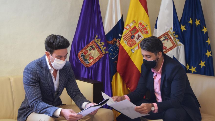 El concejal de Transparencia de La Laguna que encabeza la denuncia contra el grupo de gobierno cobra 37.600 euros y ha reunido a su comisión una vez