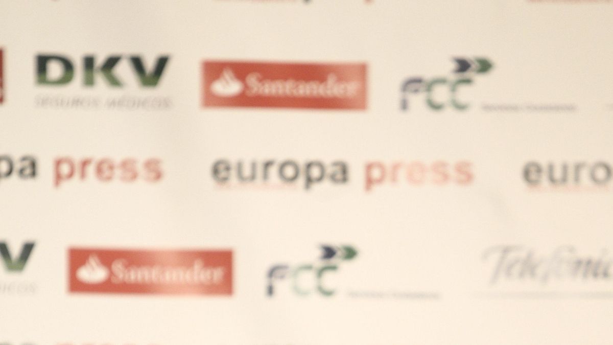 Cifuentes avisa de que la píldora del día después "está poniendo en riesgo a muchas jóvenes" que la toman "sin control"