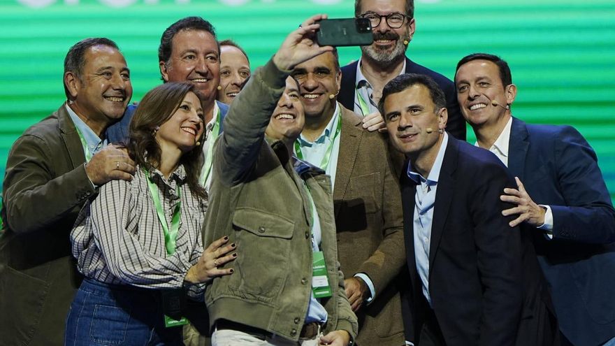 "Seguridad e inmigración": el PP de Andalucía reabre los puentes con Vox en el arranque de un Congreso preelectoral