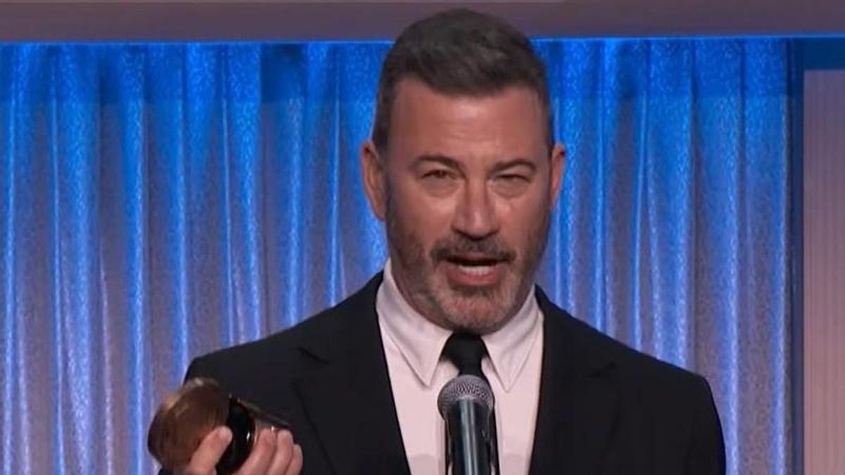Jimmy Kimmel tira de ironía y agradece a Trump su Premio Peabody: "Gracias por inspirarnos para luchar por la libertad de expresión"