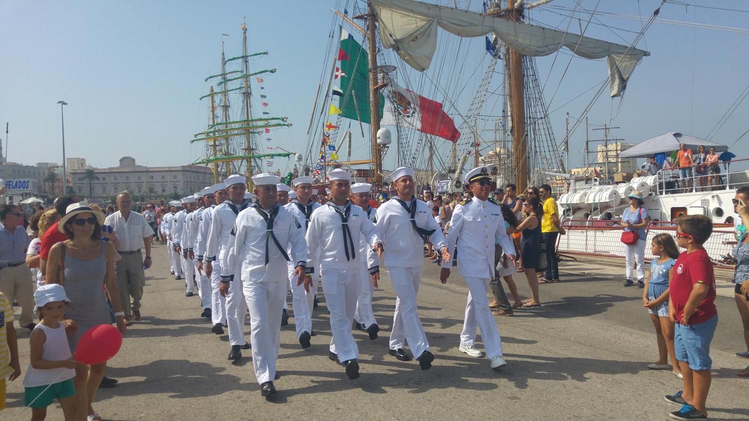 Formando en la Gran Regata de Cádiz 2016.