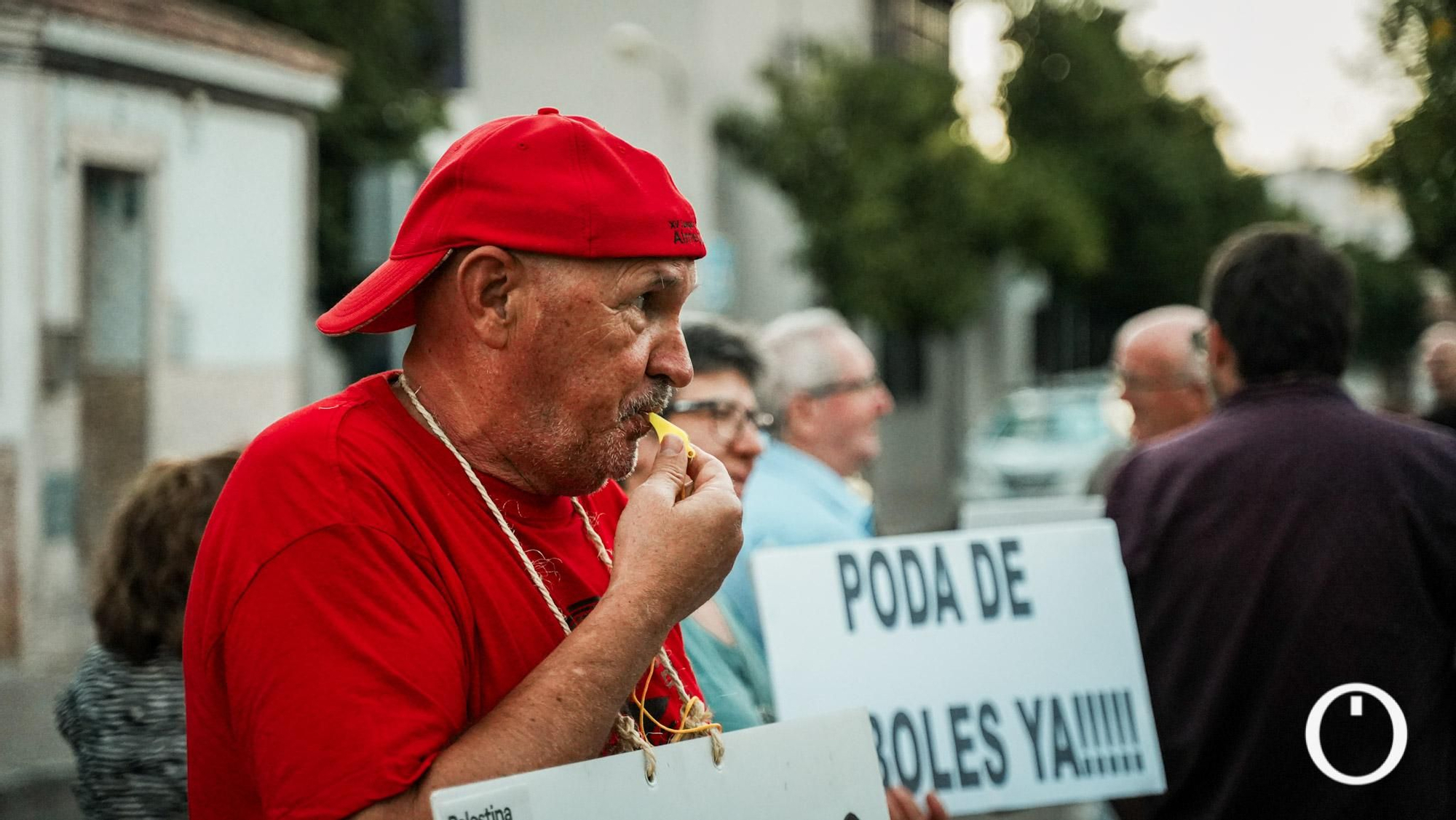 Manifestación de protesta de la AAVV Puente Romano y Guadalquivir Campo de la Verdad en defensa del barrio