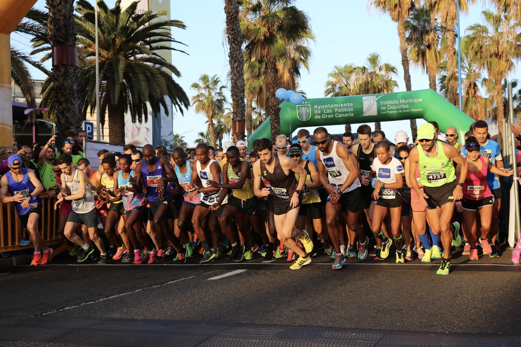 Salida de la Gran Canaria Maratón. (ALEJANDRO RAMOS)