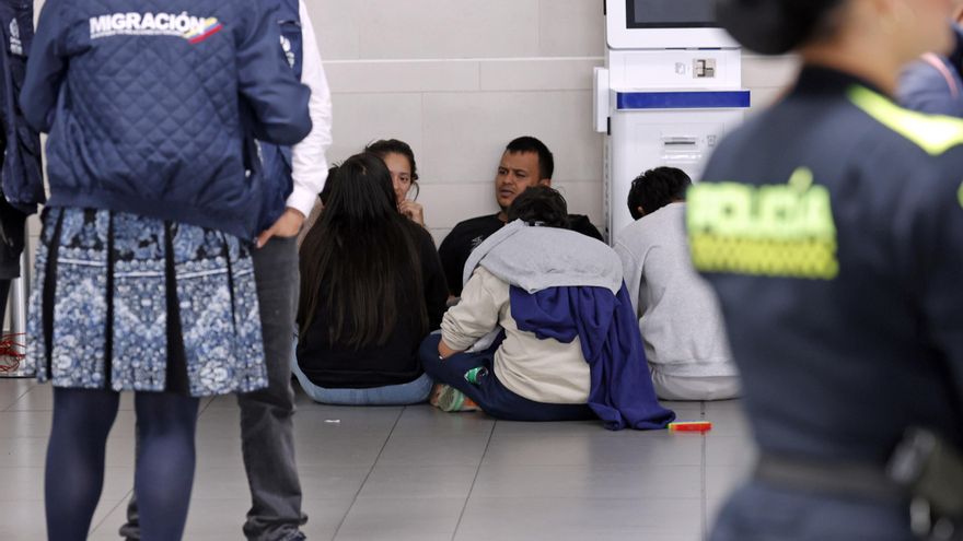 Migrantes colombianos deportados denuncian que fueron discriminados en EE.UU.