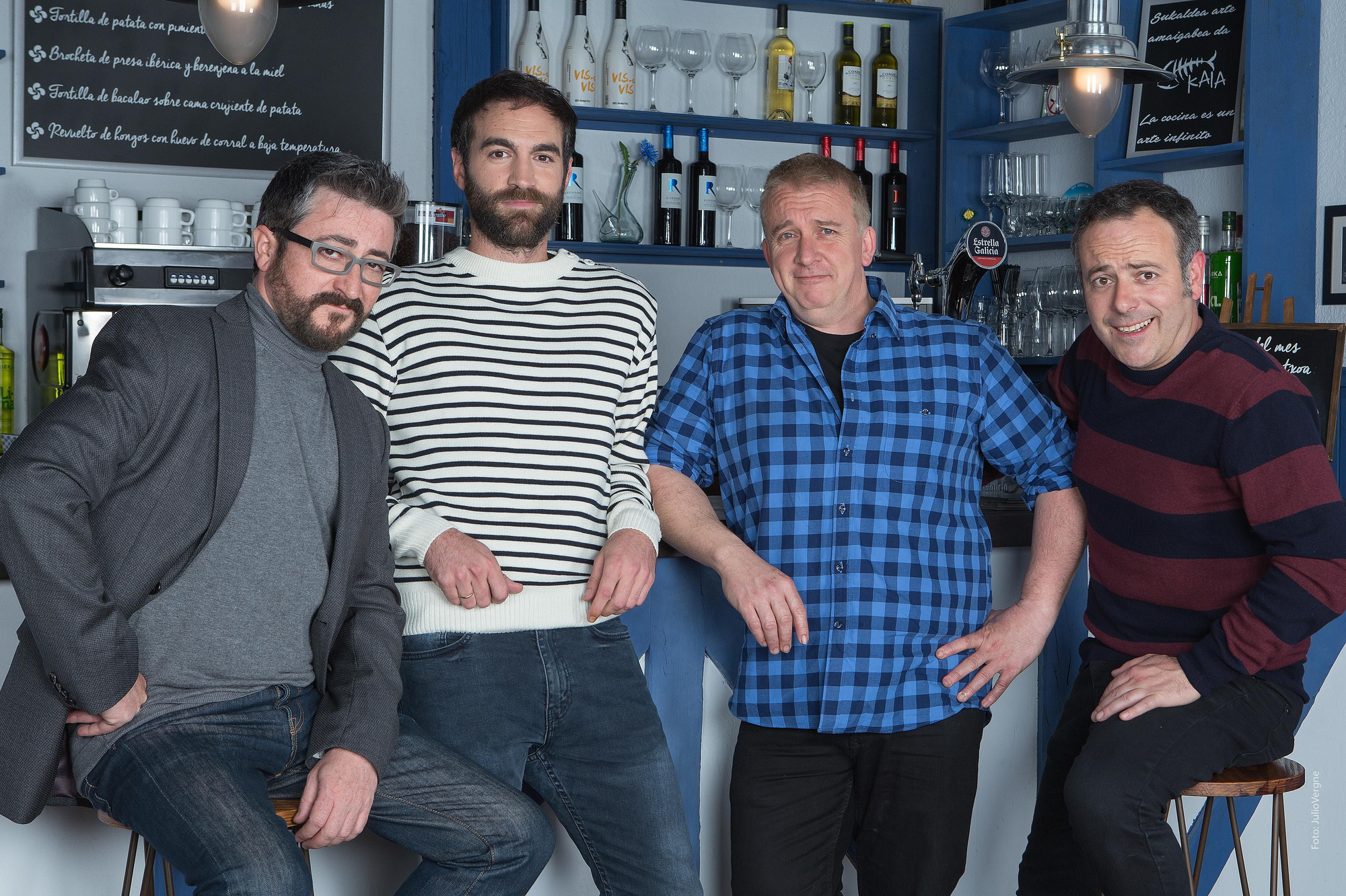 'Allí Abajo' muestra los posados oficiales de su tercera temporada