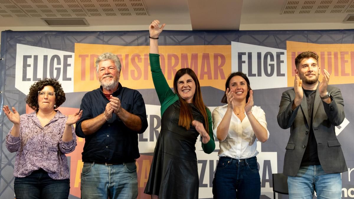 La candidata de Elkarrekin Podemos Alianza Verde, Miren Gorrotxategi, arropada este jueves en Bilbao por por Irene Montero, Juantxo López de Uralde y otros dirigentes de Podemos